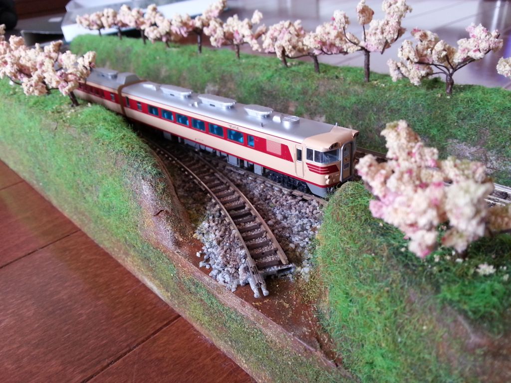 鉄道模型ジオラマ 桜並木のある風景を作成してみました: 鉄道模型ブログ てつもの部屋