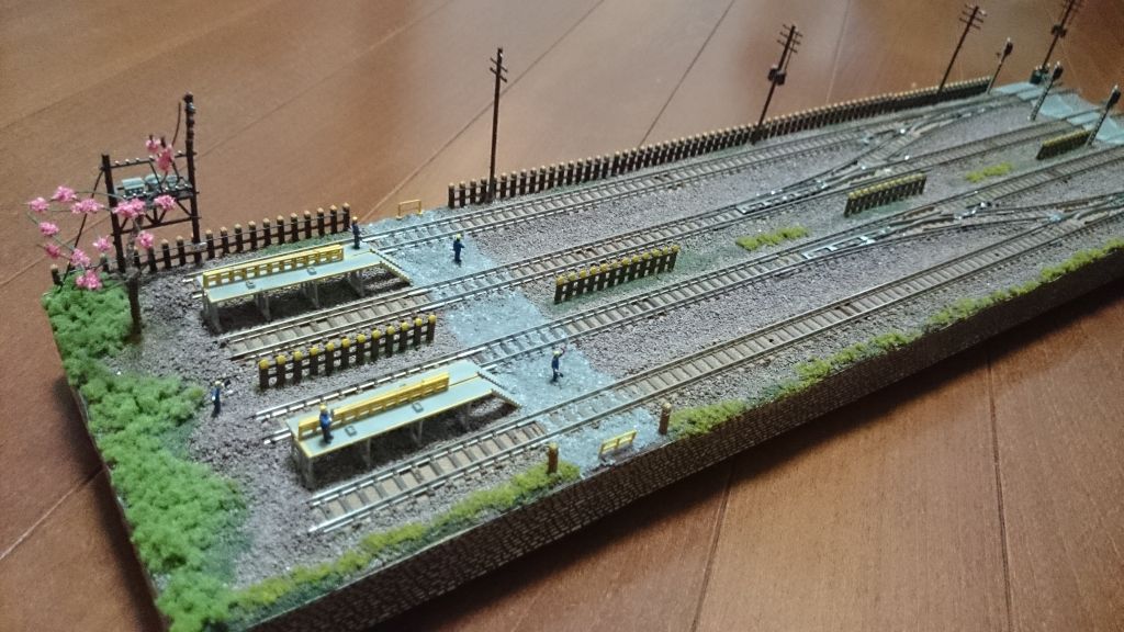 ｎゲージ鉄道模型 列車基地を作成しました 自宅ジオラマ化計画の第一歩になるか 鉄道模型ブログ てつもの部屋