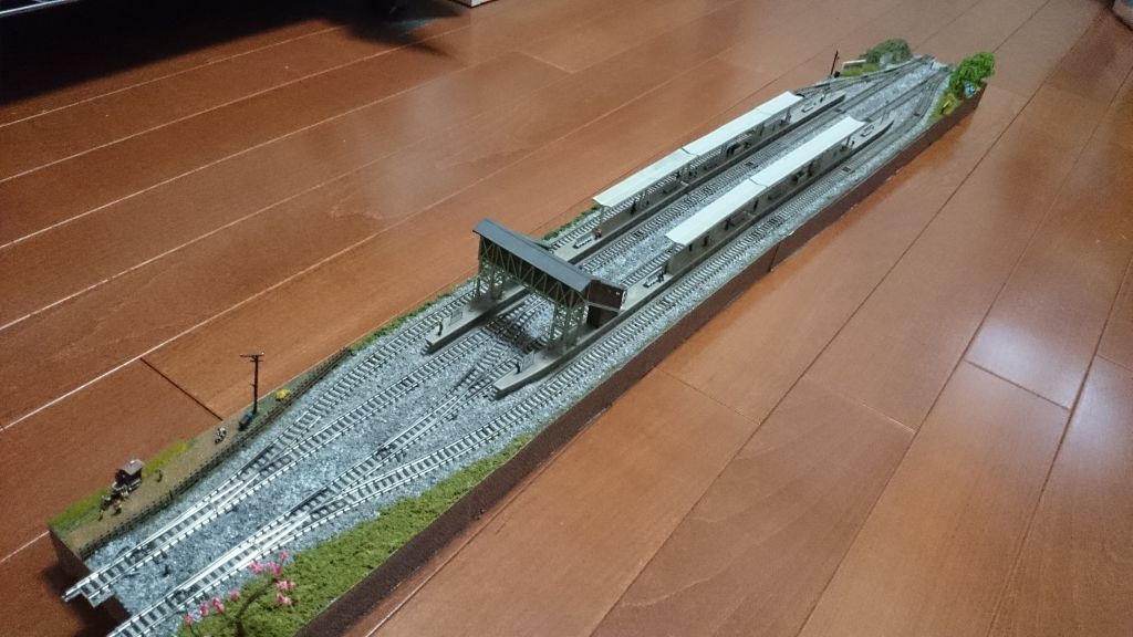 ｎゲージ鉄道模型 自宅ジオラマの駅が完成 鉄道模型ブログ てつもの部屋
